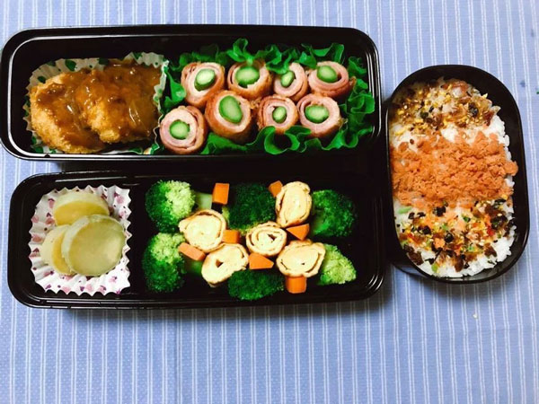 Picture 3 of Here are 24 suggestions for convenient and nutritious packed lunches to take to work.