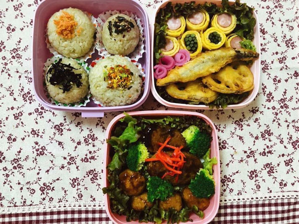 Picture 5 of Here are 24 suggestions for convenient and nutritious packed lunches to take to work.