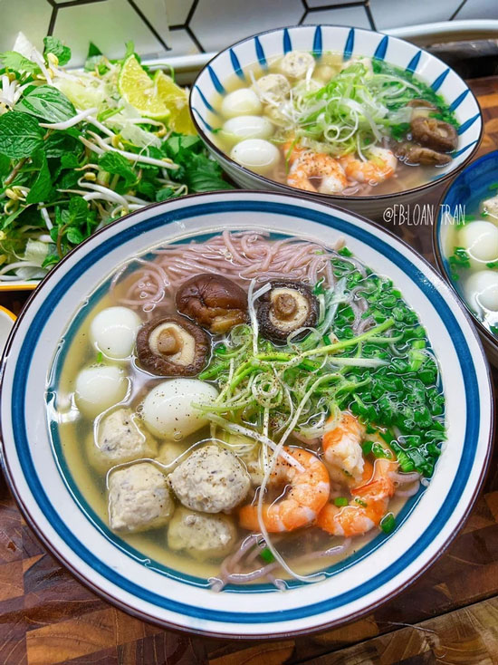 Picture 13 of 34 breakfast menus to help women answer the question 'what to eat for breakfast today'.