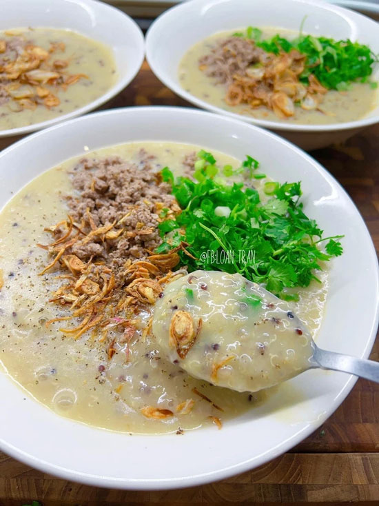 Picture 23 of 34 breakfast menus to help women answer the question 'what to eat for breakfast today'.