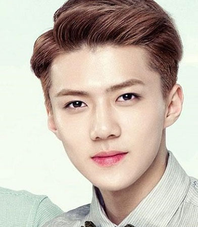 Picture 34 of 39 of the hottest and most stylish men's hairstyles for summer 2026.