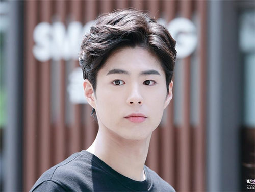 Picture 7 of 39 of the hottest and most stylish men's hairstyles for summer 2026.