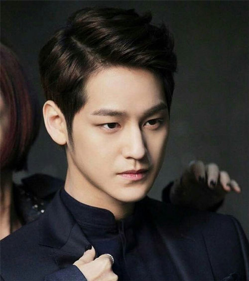 Picture 9 of 39 of the hottest and most stylish men's hairstyles for summer 2026.