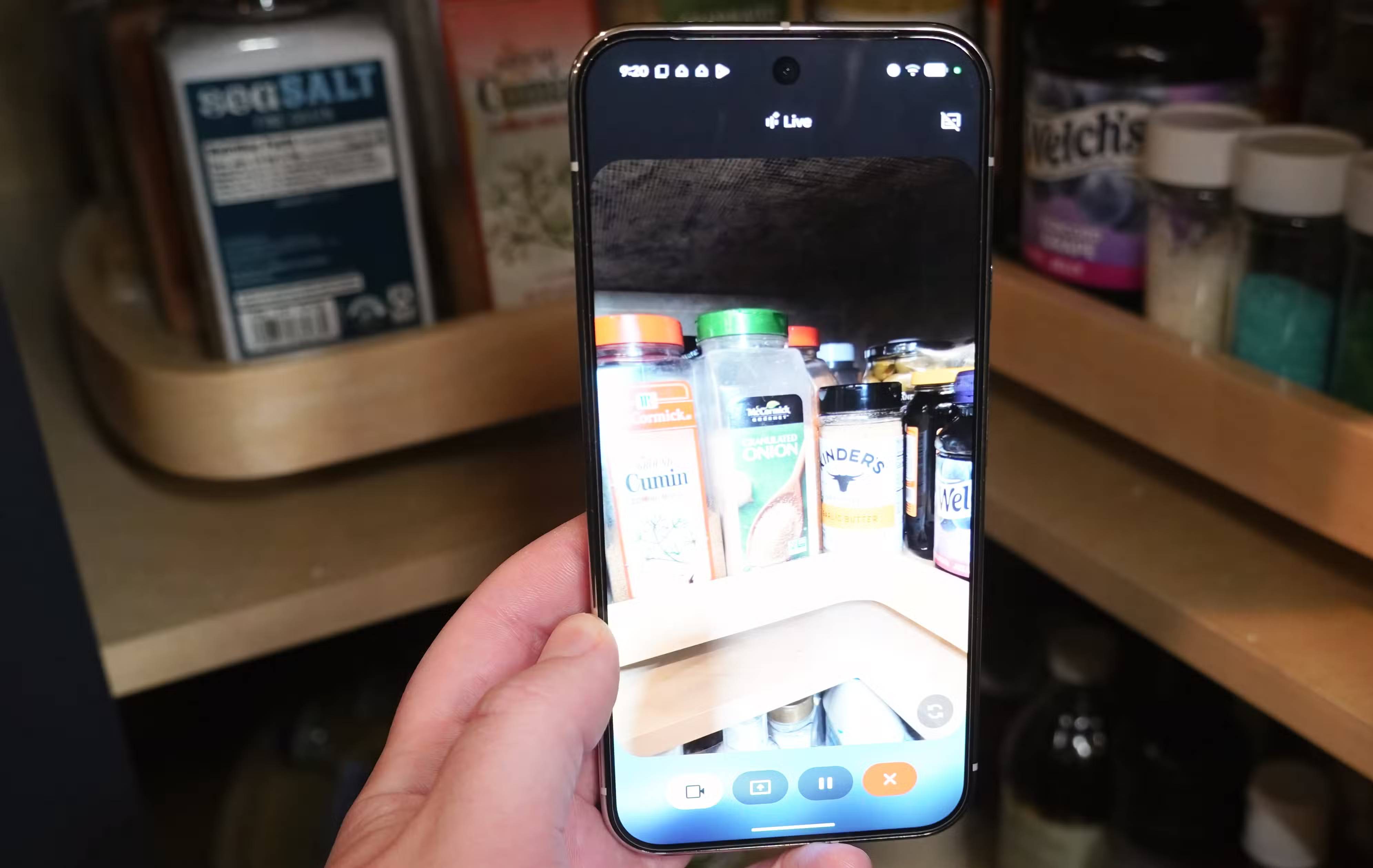 4 practical ways to use Gemini's Camera mode around the house. Picture 2