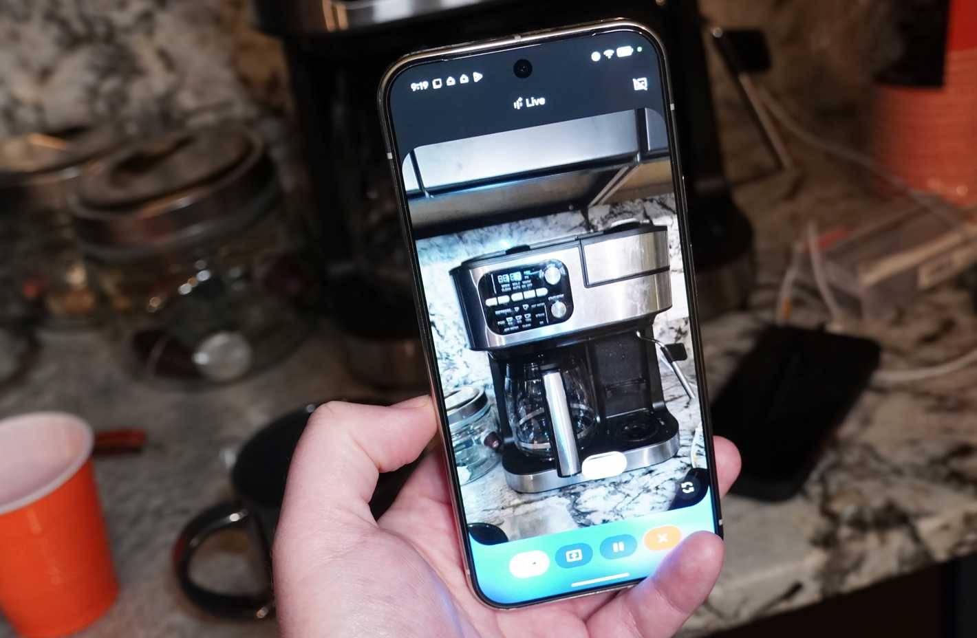 4 practical ways to use Gemini's Camera mode around the house. Picture 6