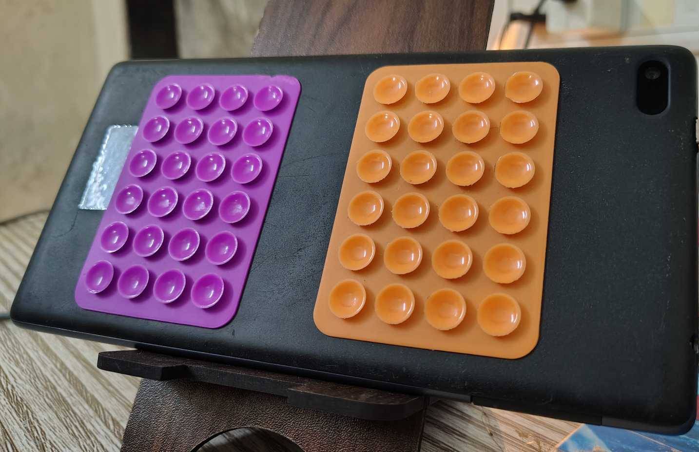 4 ways to use your Android tablet even when the battery is completely dead. Picture 2