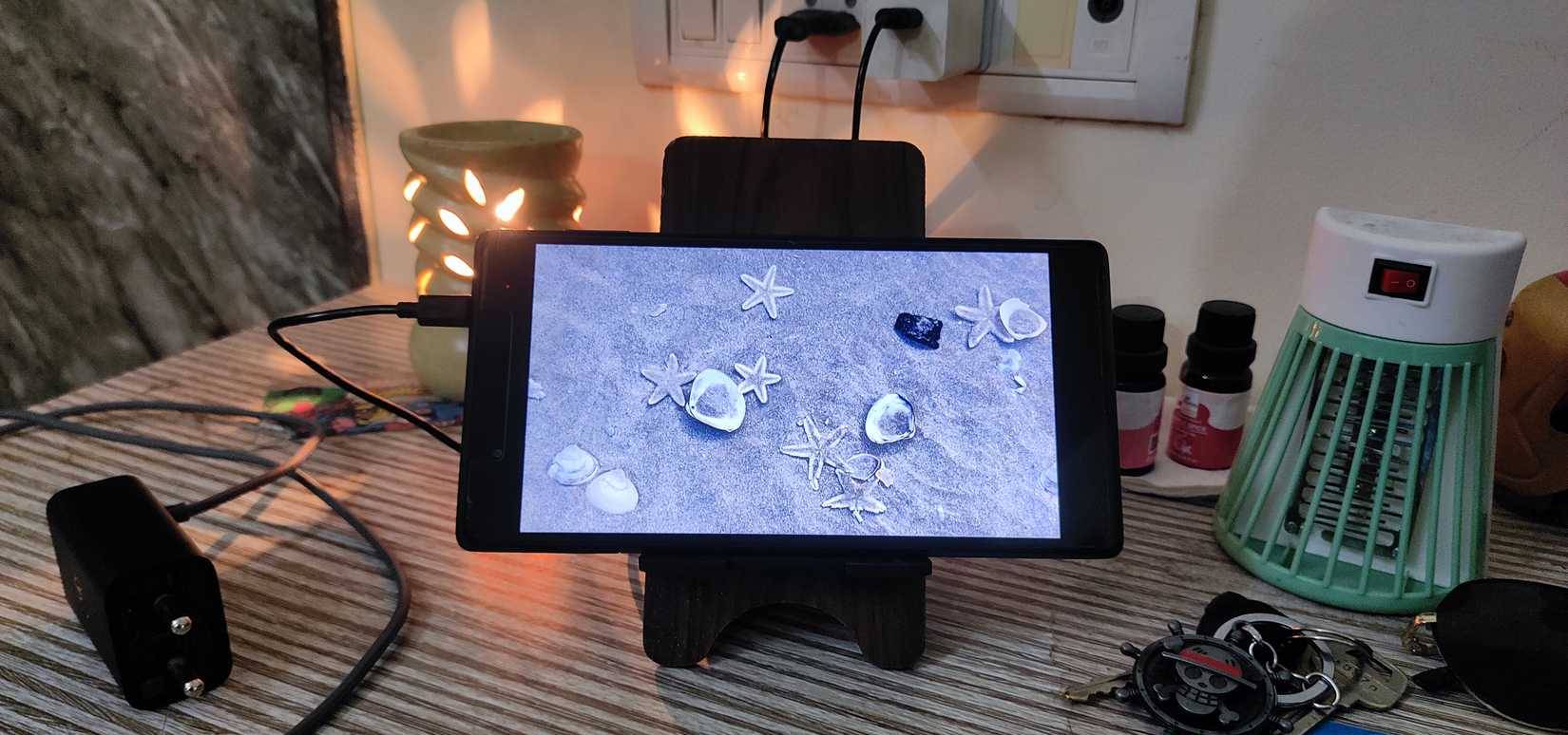 4 ways to use your Android tablet even when the battery is completely dead. Picture 9