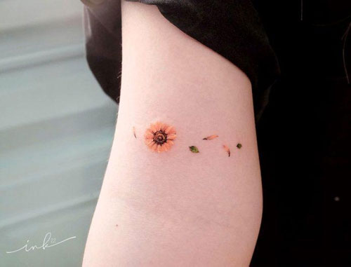 Picture 10 of 44 beautiful mini tattoo designs for women