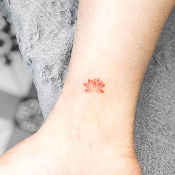 Picture 2 of 44 beautiful mini tattoo designs for women