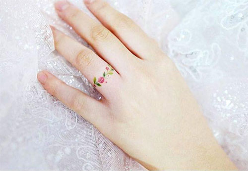 Picture 44 of 44 beautiful mini tattoo designs for women