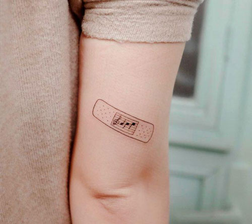 Picture 5 of 44 beautiful mini tattoo designs for women