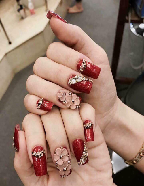 Picture 24 of 44 of the most beautiful nail designs for 2026