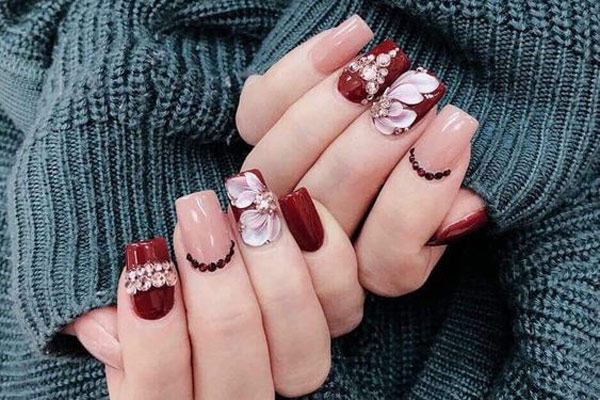 Picture 6 of 44 of the most beautiful nail designs for 2026