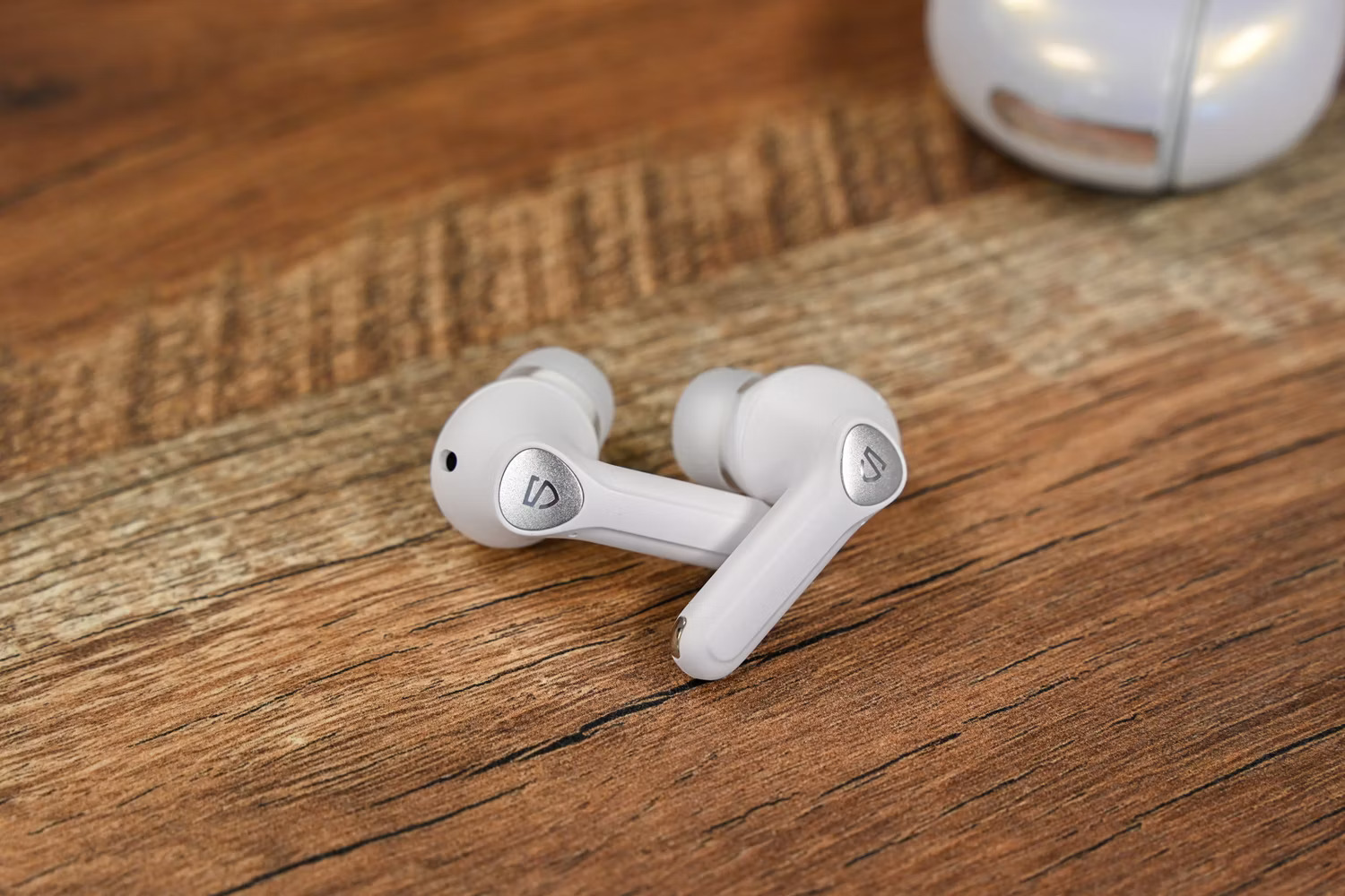 5 best earbud headphones in 2024 Picture 2