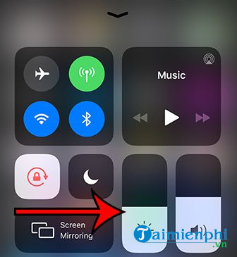 Picture 3 of 5 reasons why your iPhone battery drains quickly.