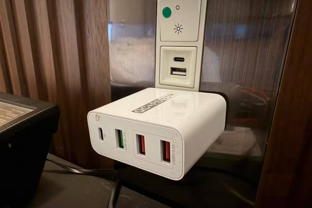 Picture 3 of 5 essential tech gadgets for travel.