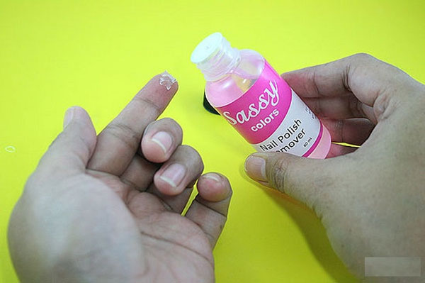 5 ways to remove elephant glue stuck to skin Picture 2