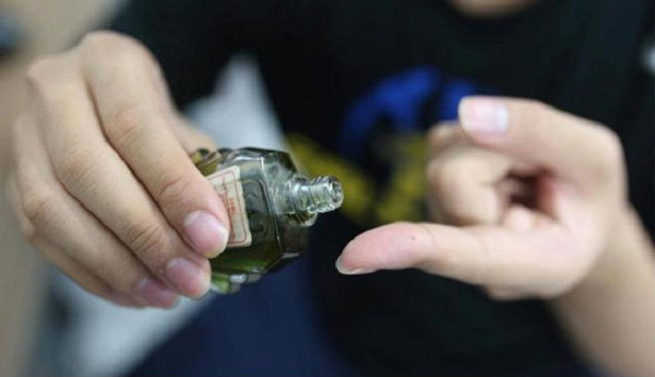 5 ways to remove elephant glue stuck to skin Picture 3