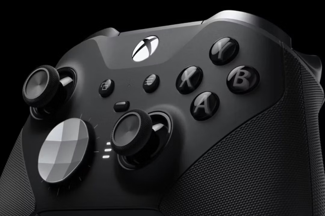 5 Xbox Series X controllers Picture 3