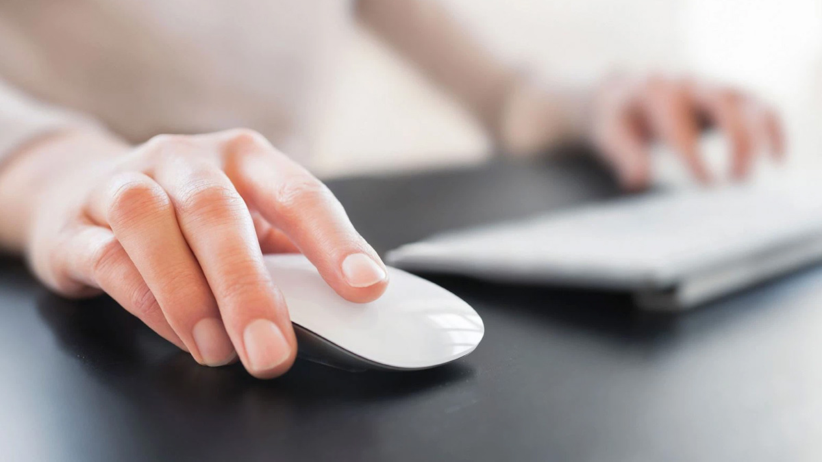 Picture 1 of 6 extremely simple ways to fix a computer mouse that won't move.