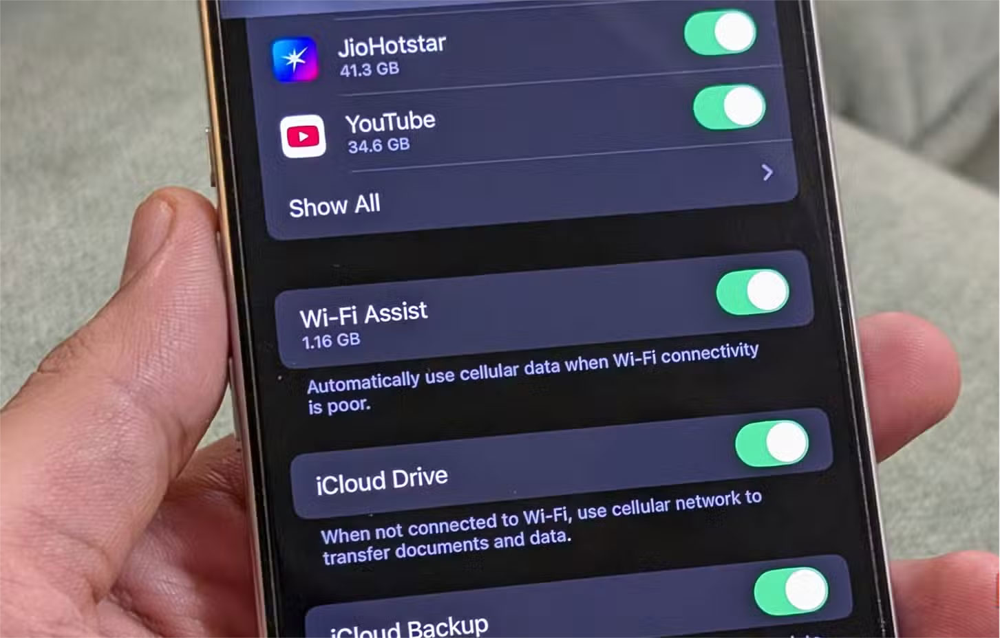6 Hidden iOS Settings That Are Draining Your Data Plan Picture 10