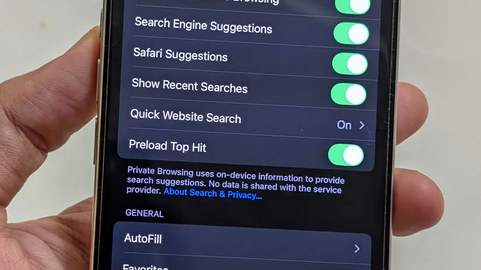 6 Hidden iOS Settings That Are Draining Your Data Plan Picture 17