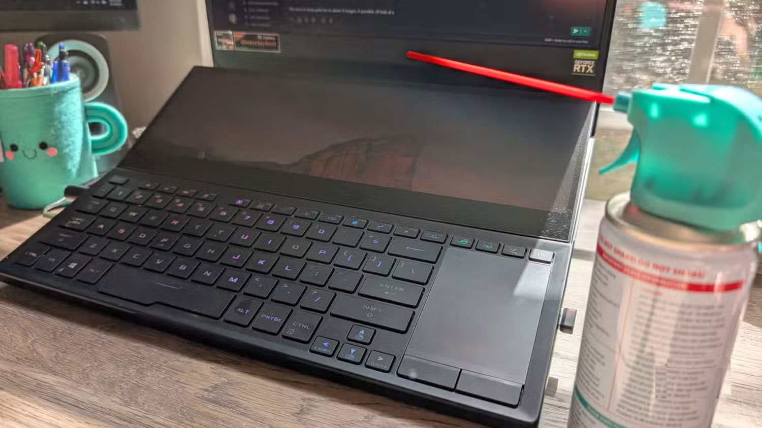 Picture 3 of 6 potential hardware/software issues that cause laptops to overheat.