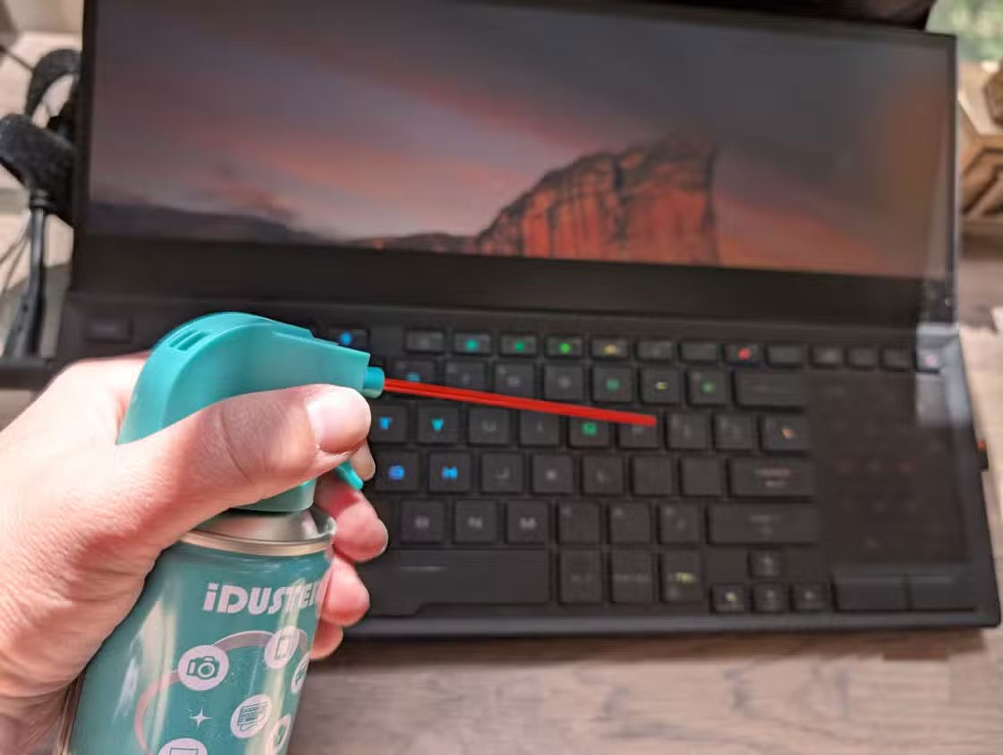 Picture 6 of 6 potential hardware/software issues that cause laptops to overheat.