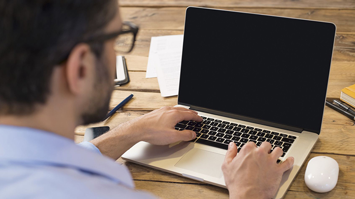 6 Ways to Fix Laptop Screen Not Turning On Picture 1