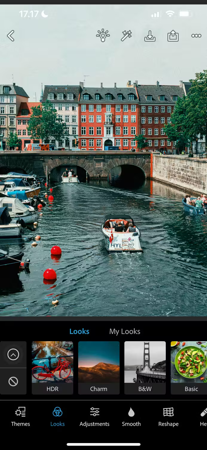 7 Adobe applications worth using on your phone Picture 3