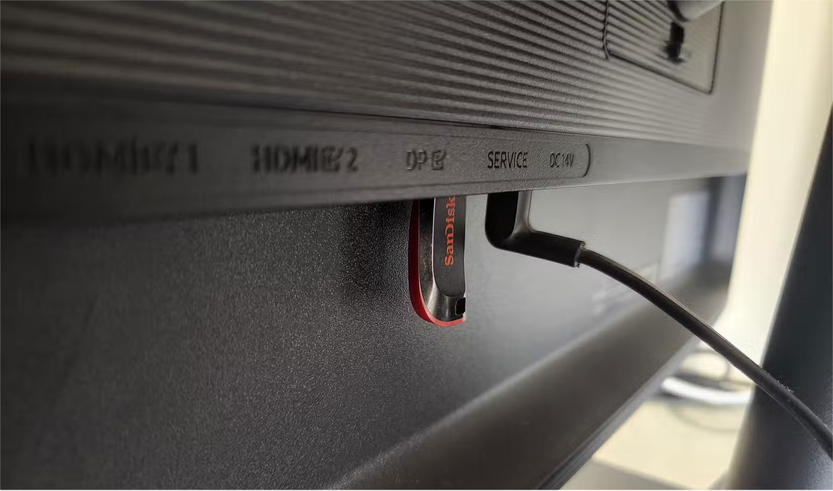 7 devices that work with the monitor's USB port Picture 6