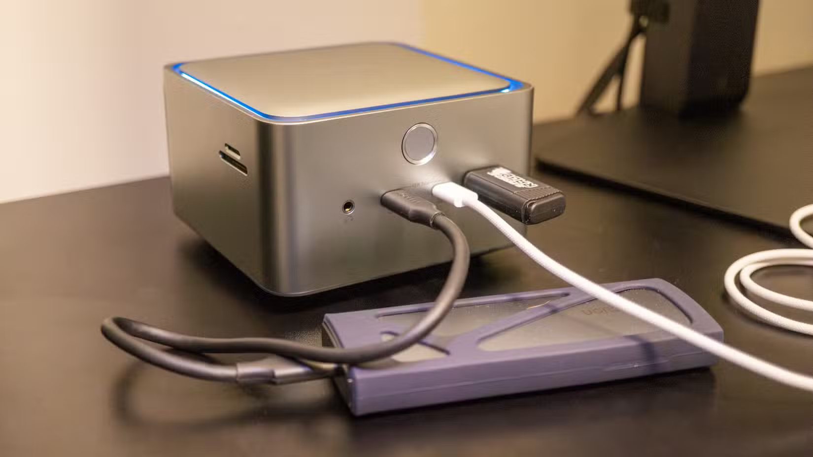 8 things you can do with your laptop's USB-C port, besides charging Picture 8