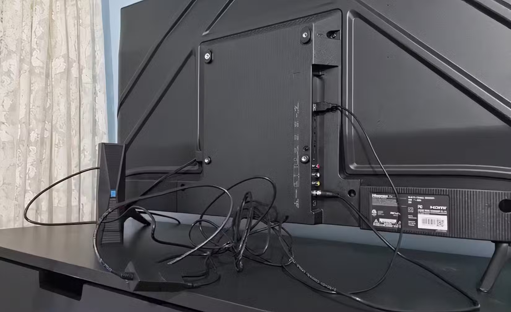 9 accessories to help you watch Smart TV much better Picture 5