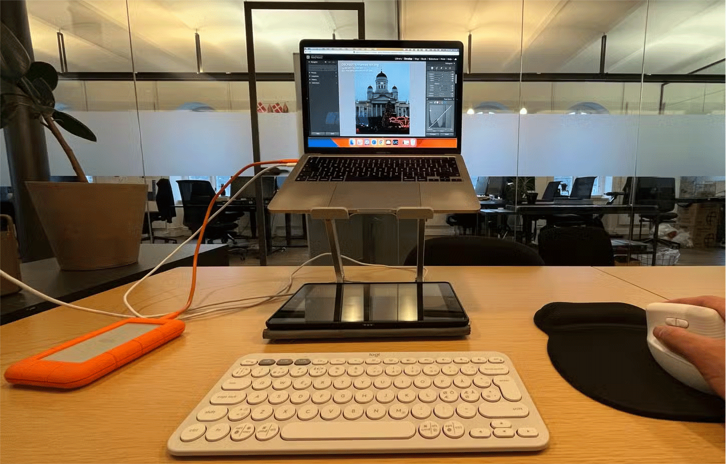 9 Essential Tech Gadgets for Working from Home Picture 2