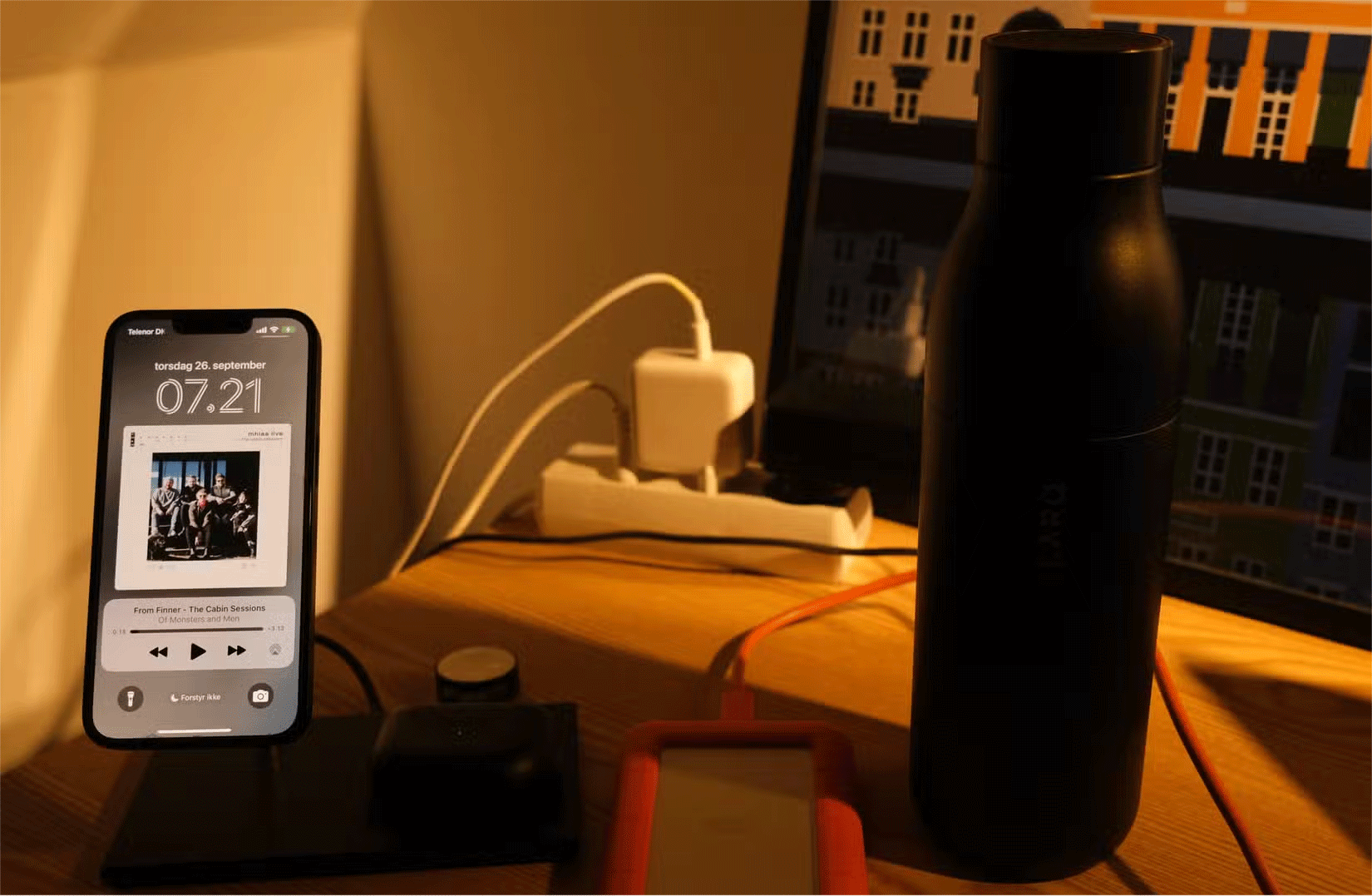 9 Essential Tech Gadgets for Working from Home Picture 3