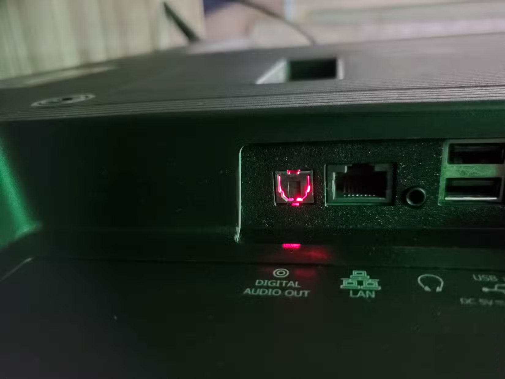 9 Most Important Ports Your Smart TV Should Have Picture 4