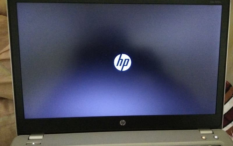 images 1 of A simple, detailed, and safe guide to installing Windows on a laptop, perfect for beginners.