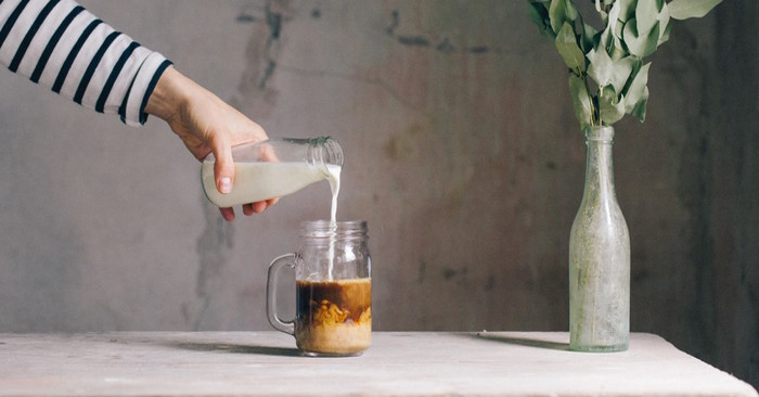 Adding this to your morning coffee can help you fight inflammation. Picture 1