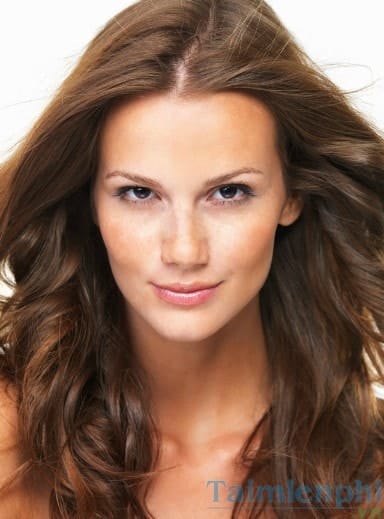 Picture 7 of Adjusting skin tone to be smooth and white in PhotoCat is extremely easy.