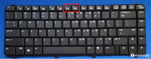 Picture 2 of Adjusting the screen brightness on an HP laptop.