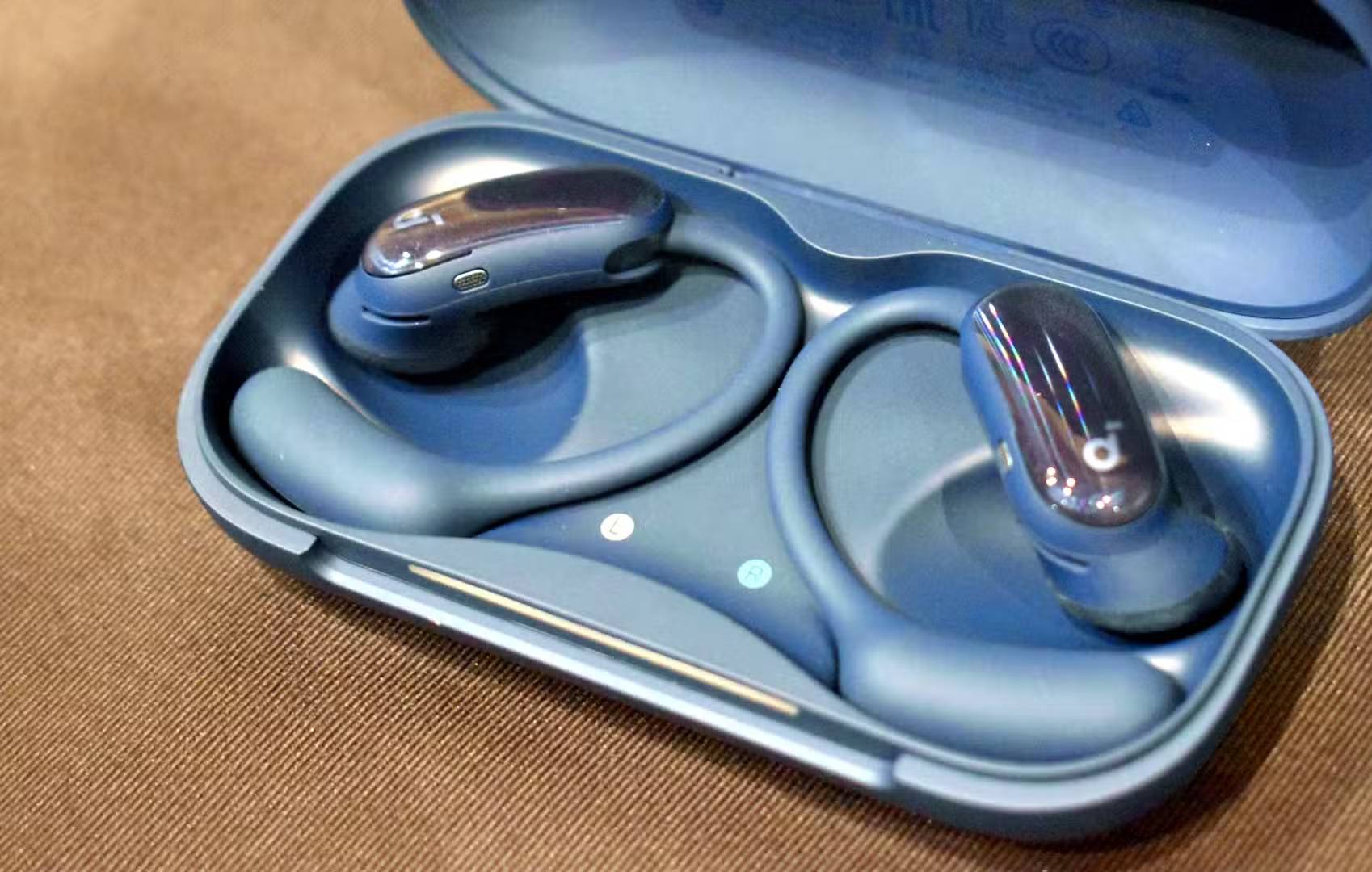 Picture 1 of AeroFit 2 Pro: Anker's new earbuds address one of the most annoying problems.