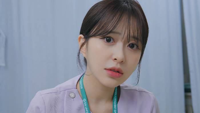 images 8 of All the characters in Five Hearts Under One Roof