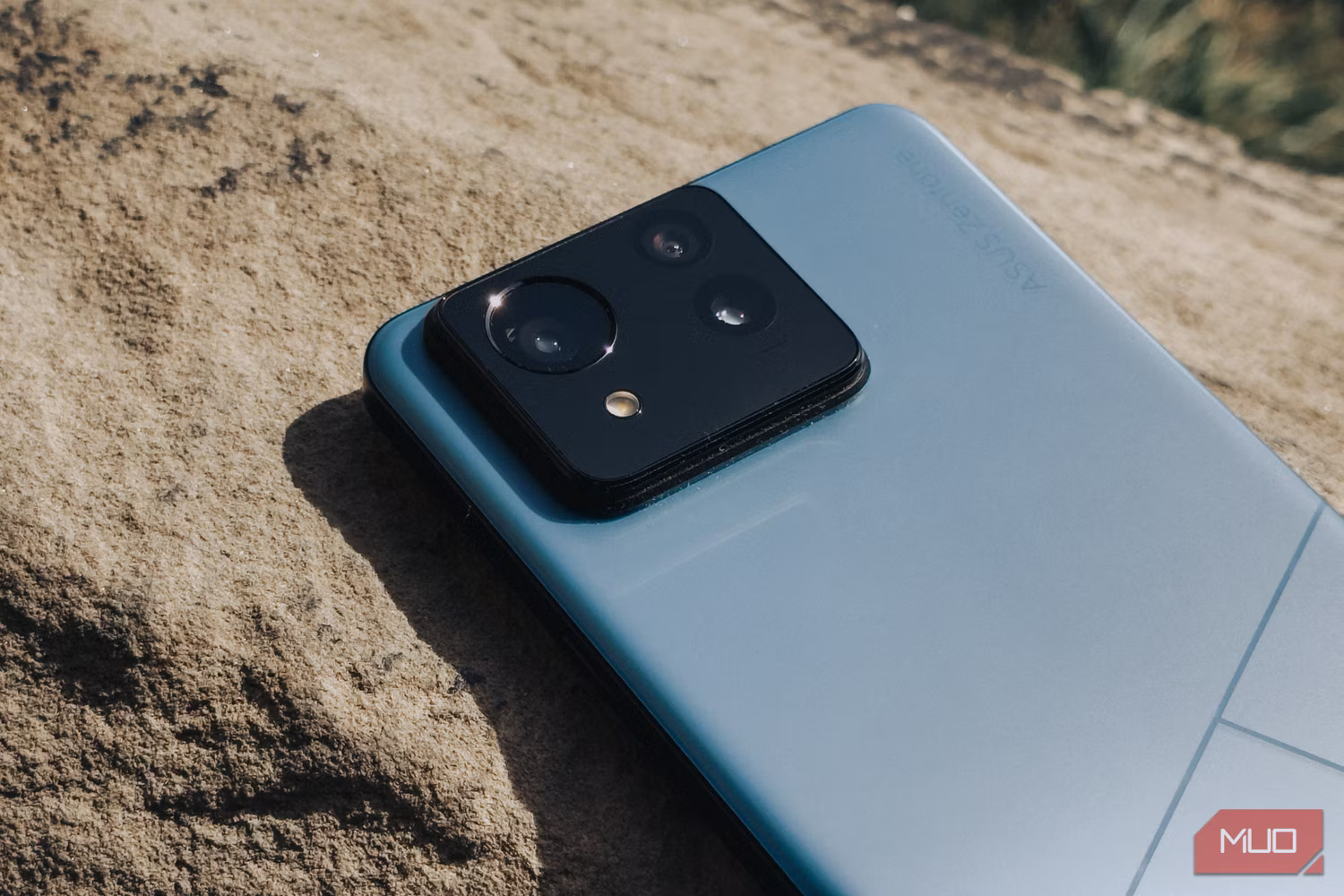 ASUS ZenFone 11 Ultra: Larger size, good battery life, suitable for gaming Picture 2