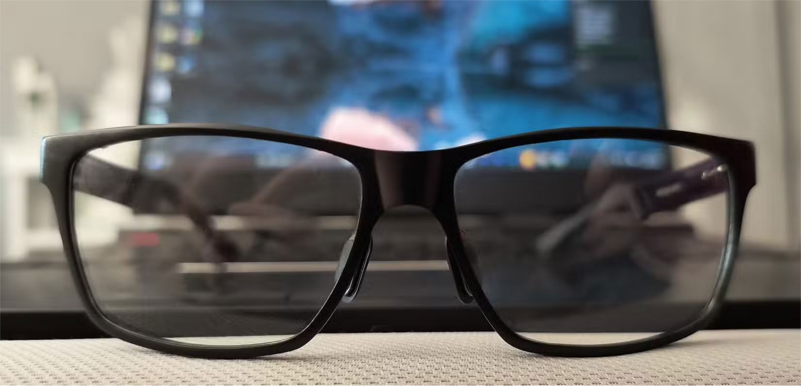 Blue light filter glasses help you sleep better and concentrate better Picture 4