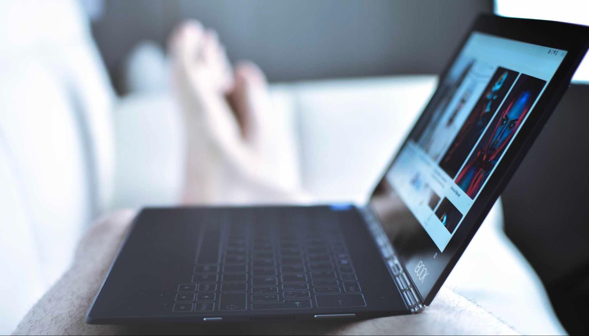 Causes and how to fix Dell Laptop stuck on logo Picture 4