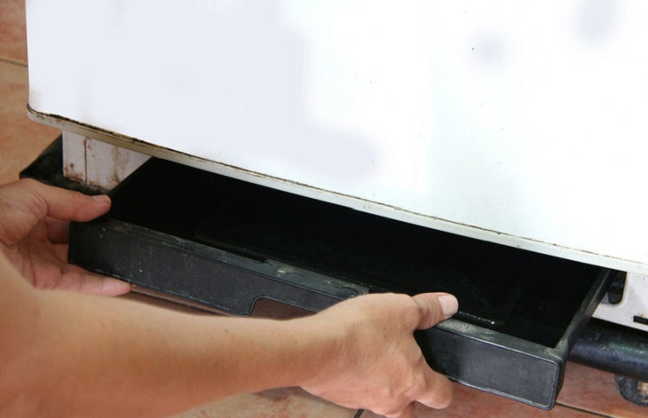 Causes of refrigerator leaking water and how to fix it Picture 3