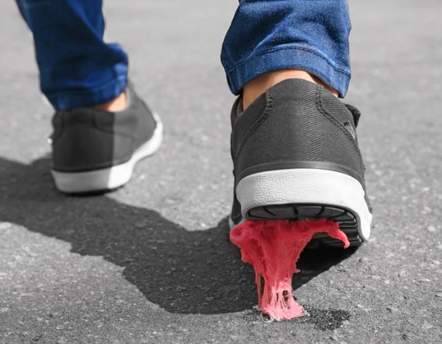 Chewing gum can release thousands of microplastic particles into saliva Picture 2