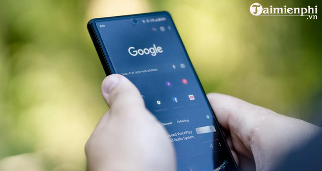 Picture 2 of Chrome will soon have an option to block insecure HTTP downloads.