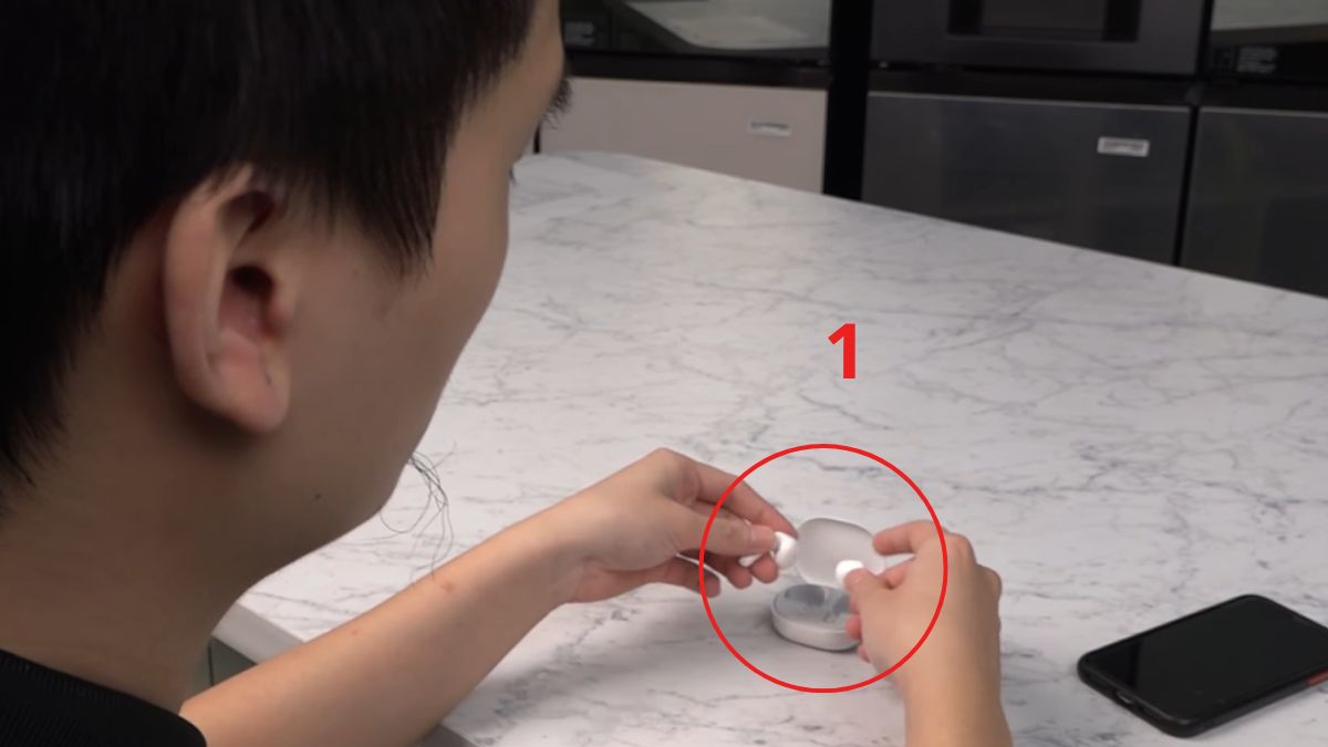 Picture 2 of Detailed and simple guide on how to reset Xiaomi headphones.
