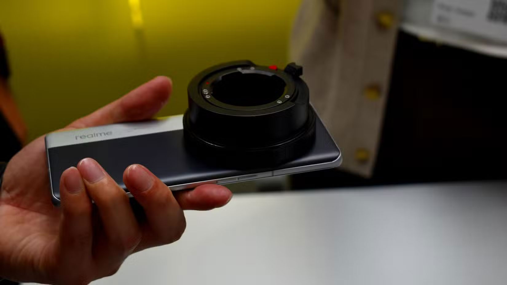 Don't buy these 5 smartphone photography gadgets! Picture 1